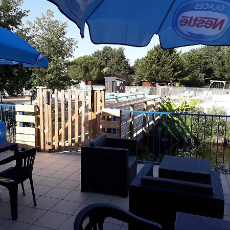 Kemping Domaine Les Epinettes