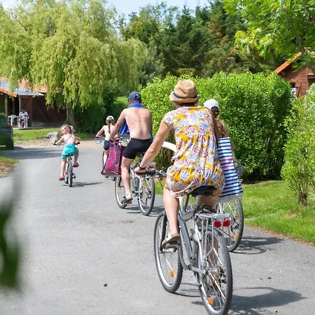 Domaine Les Epinettes Camping Saint-Gervais (Vendee)