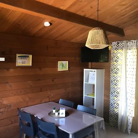 Kemping Domaine Les Epinettes *