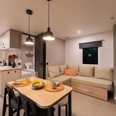 Kemping Domaine Les Epinettes Saint-Gervais (Vendee)