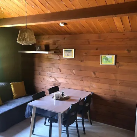 캠프장 Domaine Les Epinettes Saint-Gervais (Vendee)