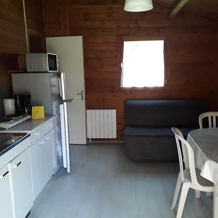 Camping Domaine Les Epinettes *